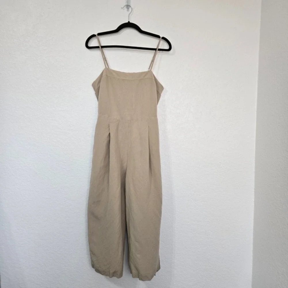 Banana Republic Tan Beige Wide Leg Jumpsuit Square Neck Spaghetti Strap Size 8